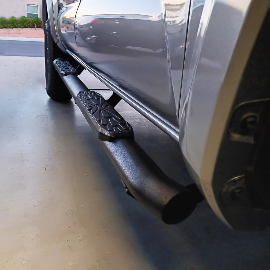 Running Boards Compatible with 2019-2024 Chevy Silverado/Gmc Sierra 1500 Crew Cab, 2020-2023 Silverado/Sierra 2500HD 3500HD Crew Cab. 3.5 Inches Oval Nerf Bars 7X Style.- COMNOVA AUTOPART