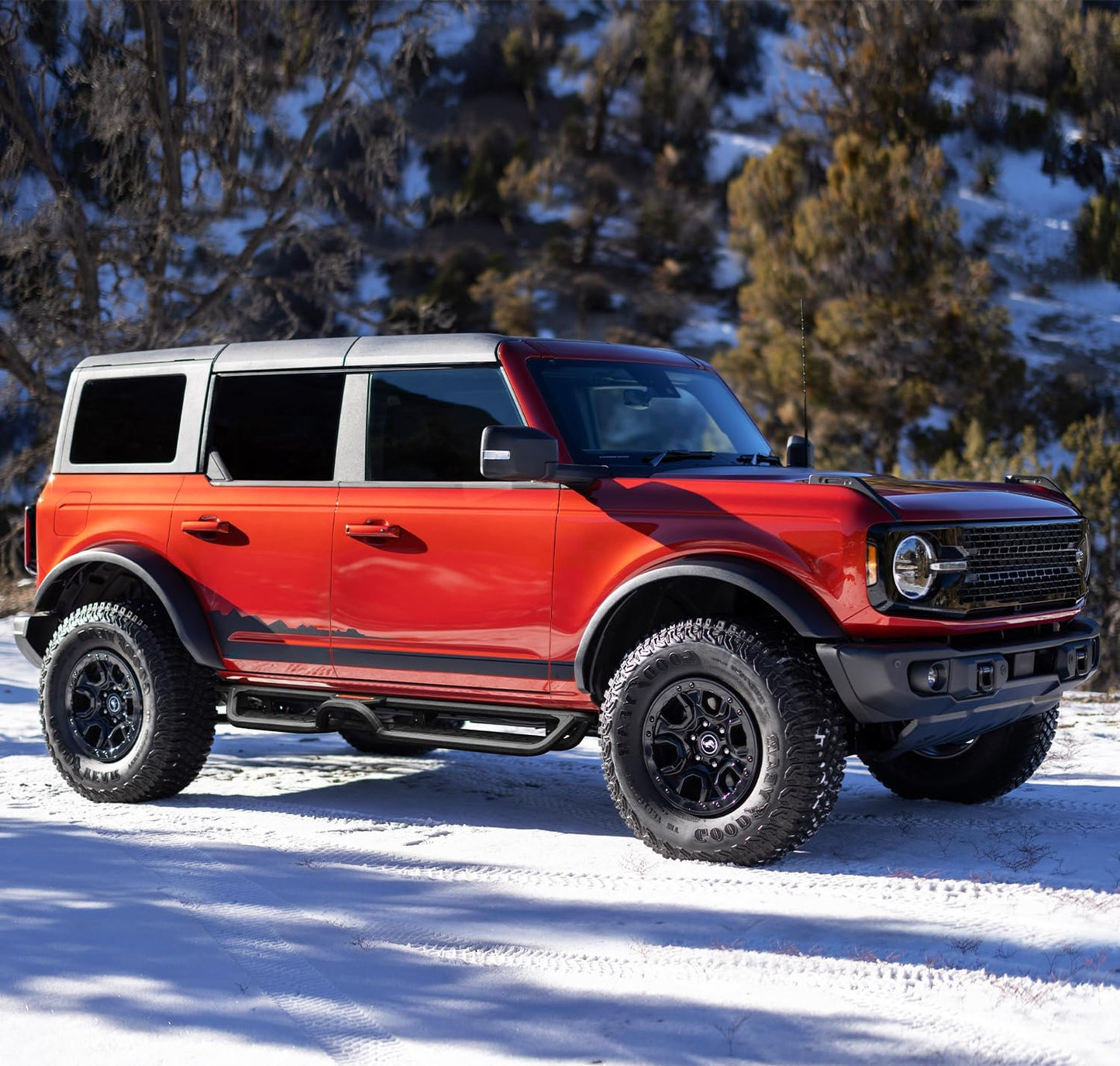 Our design is generally closer to the truck body, which will make the overall effect more beautiful, and can make the truck have better passability.