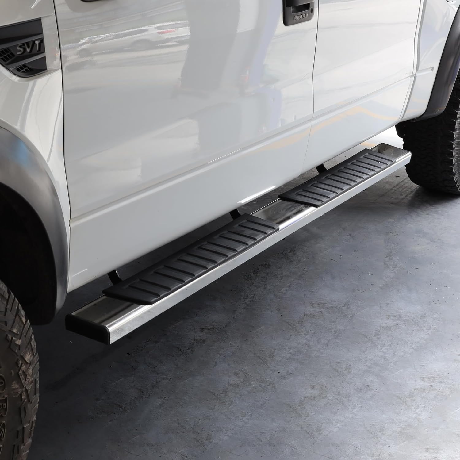 Our DESIGN is generally closer to the truck body, which will make the overall effect more beautiful, and can make the truck have better passability.