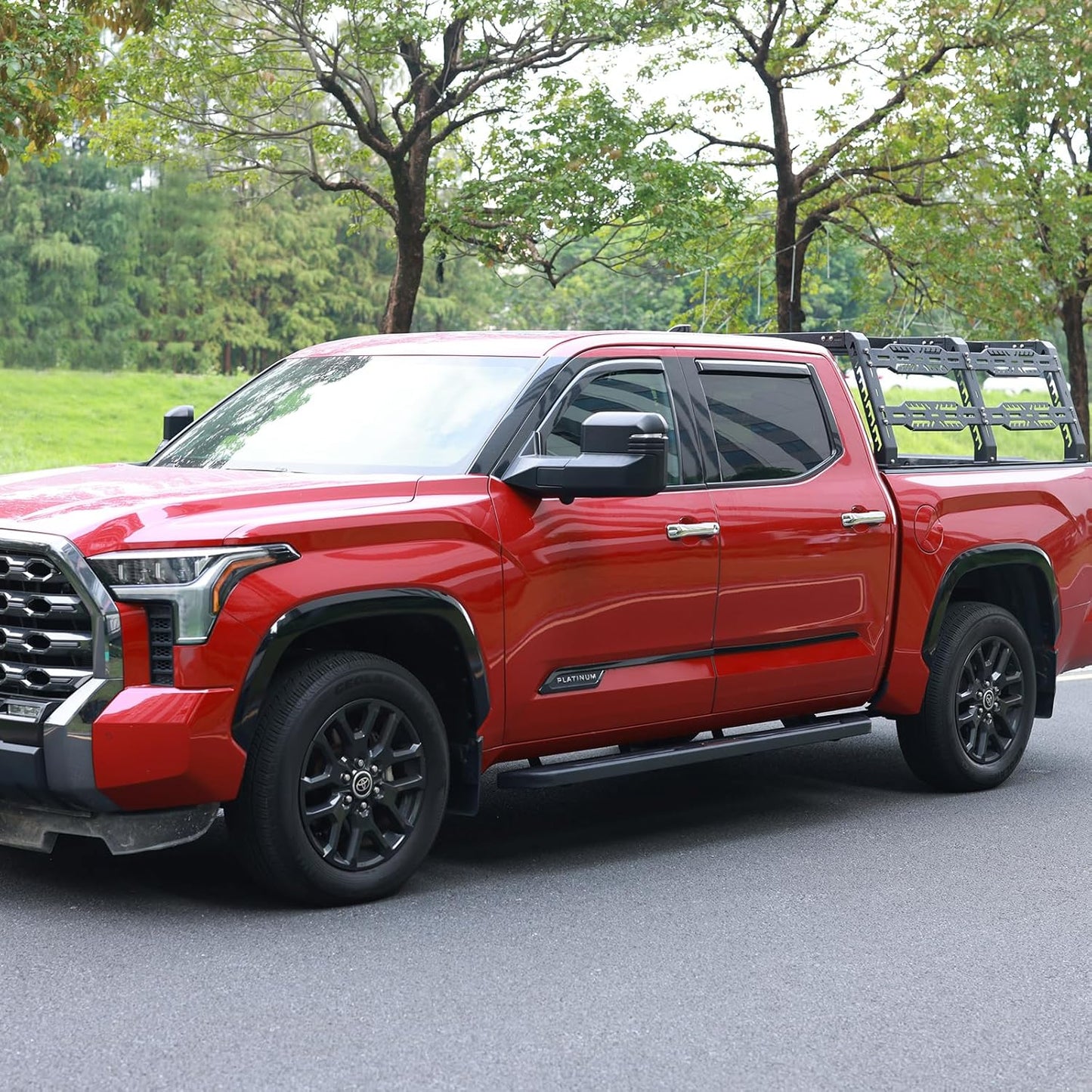 Our design is generally closer to the truck body, which will make the overall effect more beautiful, and can make the truck have better passability.