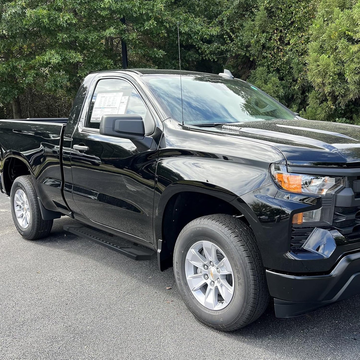 Our design is generally closer to the truck body, which will make the overall effect more beautiful, and can make the truck have better passability.