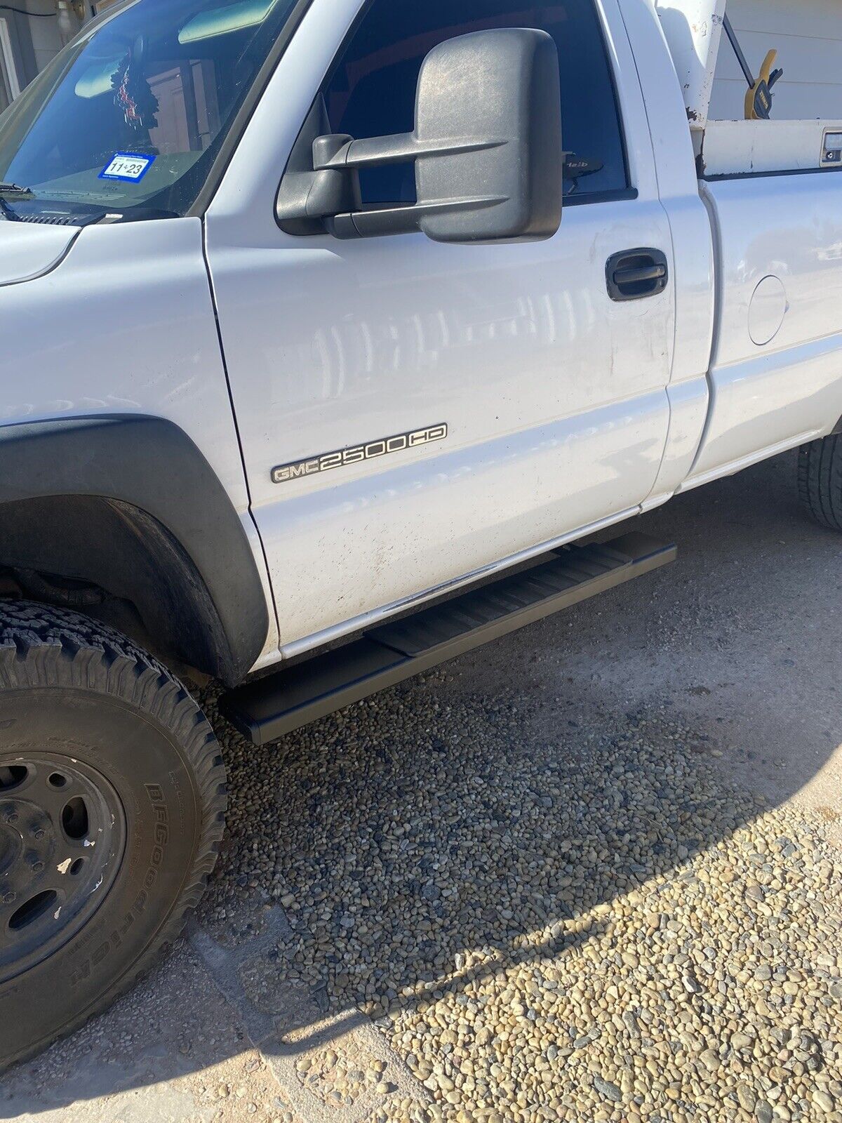 Running Boards Compatible with 2017-2019 Nissan Titan Regular Cab H6 Style.